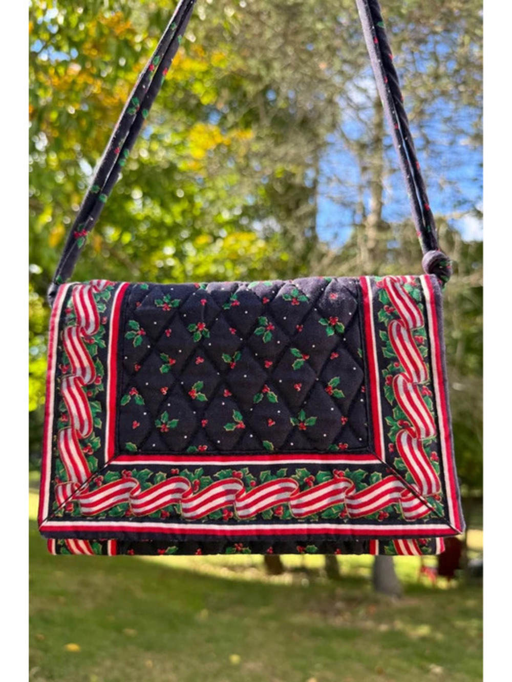 Vera Bradley Holly & Ribbons Elite Crossbody Vintage Circa 1990 Christmas